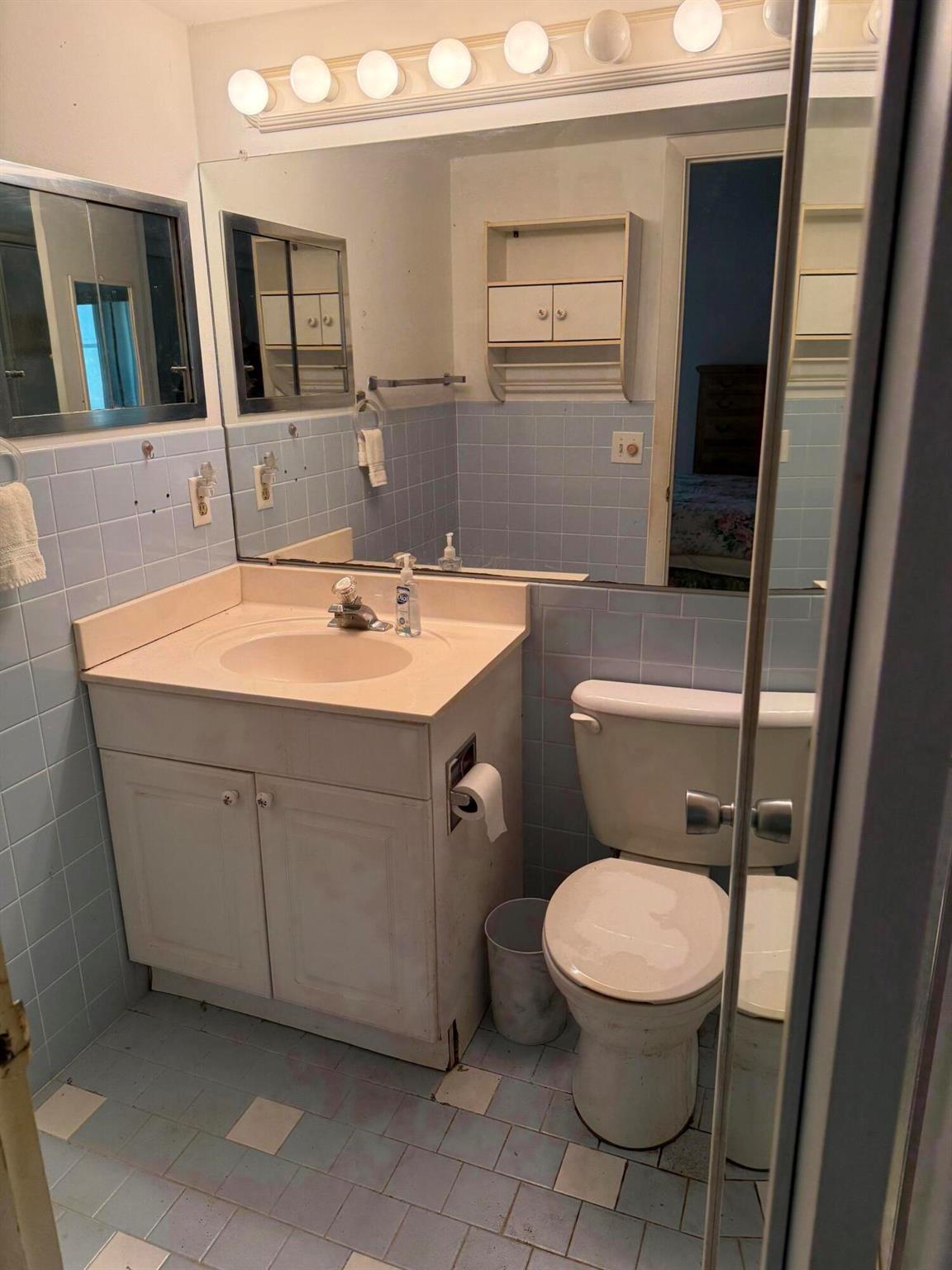 CAMBRIDGE CONDO - Residential