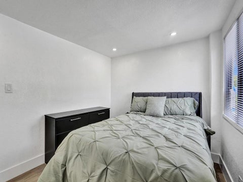 Tiny photo for 3661 NE 8th Avenue, Oakland Park, FL 33334 (MLS # B26009429)