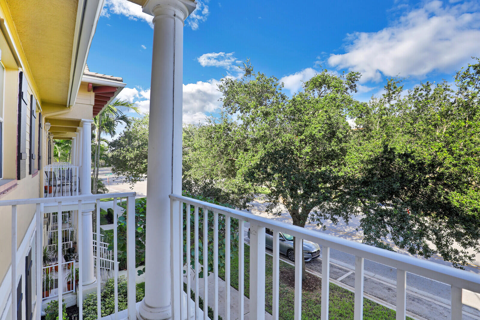ABACOA TOWN CENTER 3 - Residential Lease