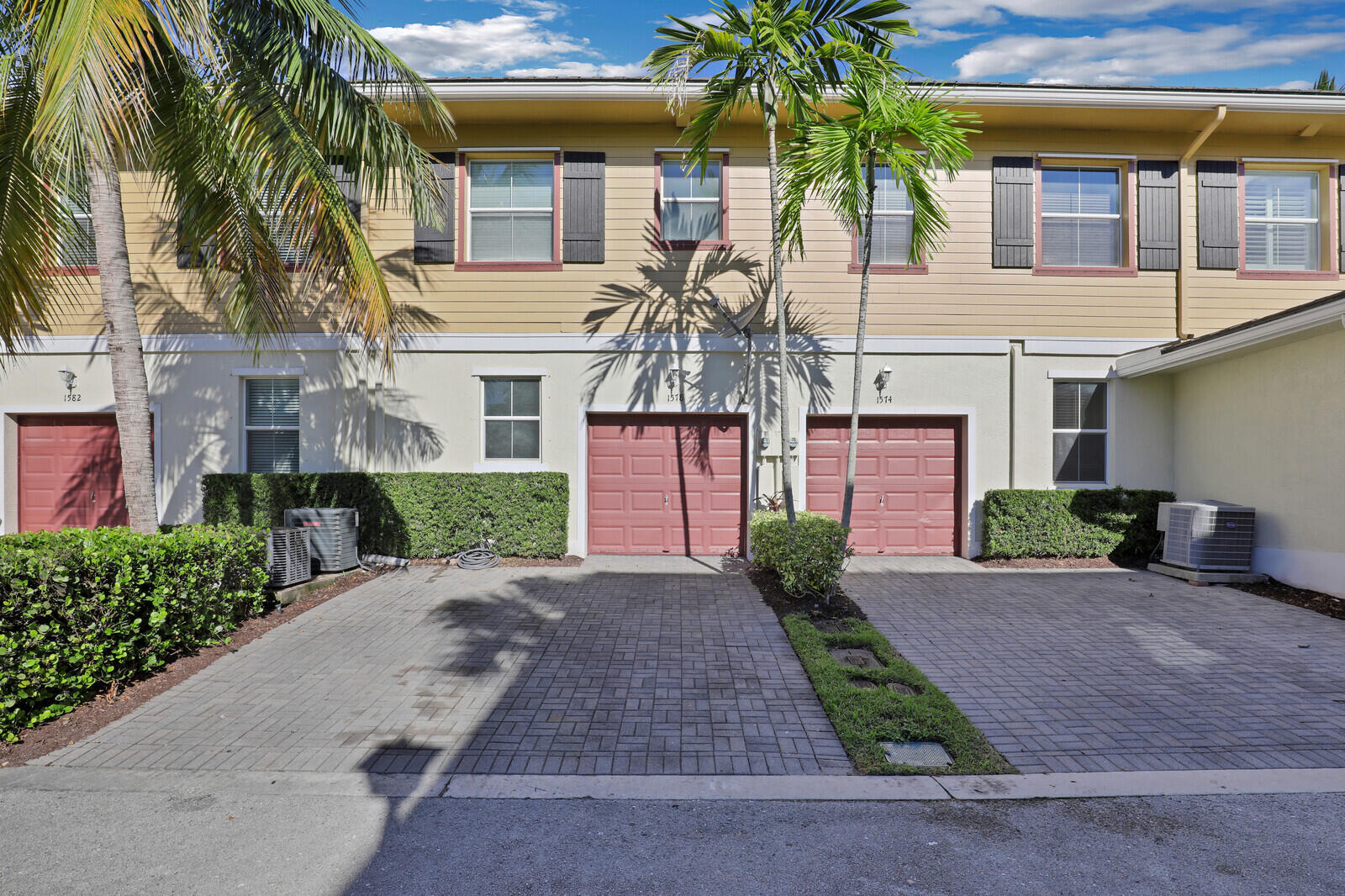 ABACOA TOWN CENTER 3 - Residential Lease
