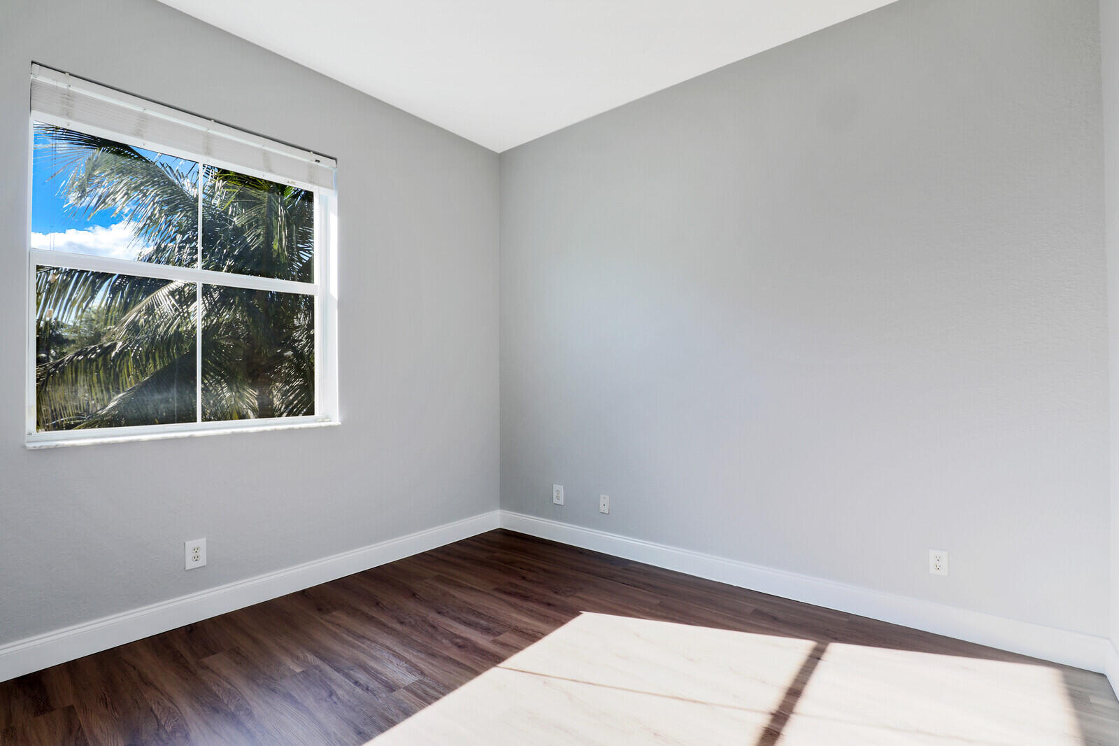 ABACOA TOWN CENTER 3 - Residential Lease