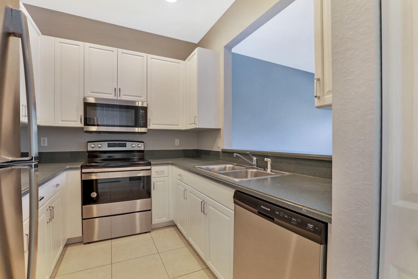 ABACOA TOWN CENTER 3 - Residential Lease