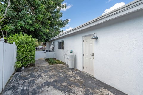 Tiny photo for 421 SW 18TH Street, Pompano Beach, FL 33060 (MLS # B26082946)