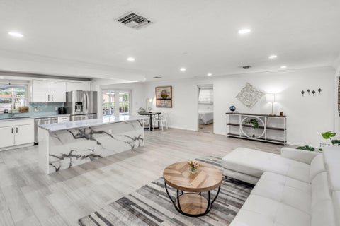 Tiny photo for 421 SW 18TH Street, Pompano Beach, FL 33060 (MLS # B26082946)