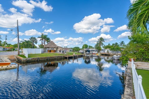 Tiny photo for 421 SW 18TH Street, Pompano Beach, FL 33060 (MLS # B26082946)