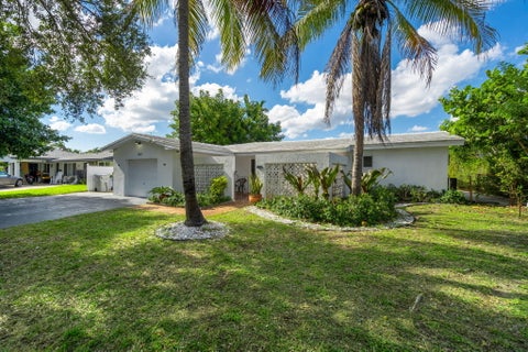 Tiny photo for 421 SW 18TH Street, Pompano Beach, FL 33060 (MLS # B26082946)