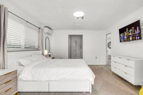 Tiny photo for 421 SW 18TH Street, Pompano Beach, FL 33060 (MLS # B26082946)