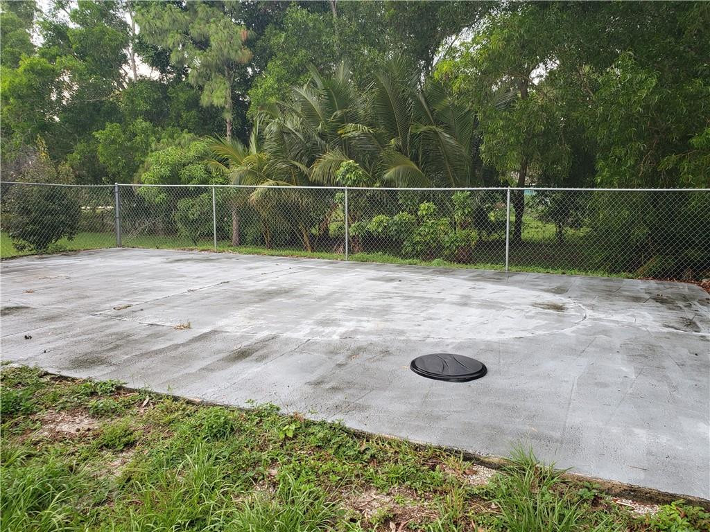 THE ACREAGE - Residential