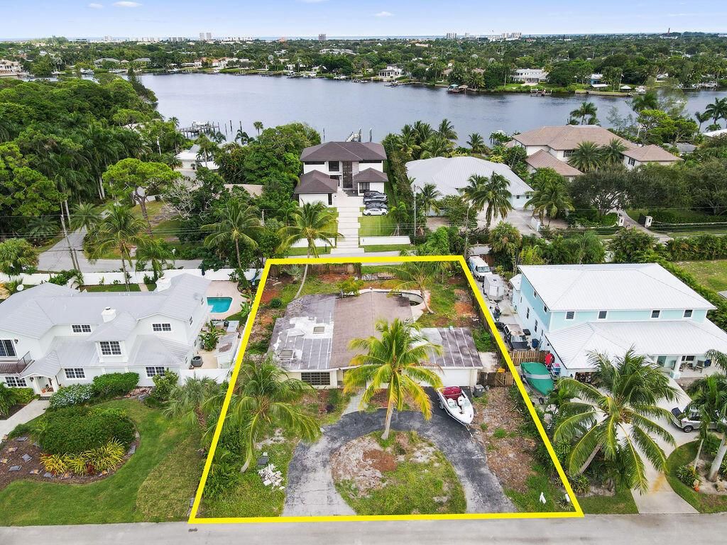 Photo of 19314 Gulfstream Drive, Jupiter, FL 33469 (MLS # R10756780)