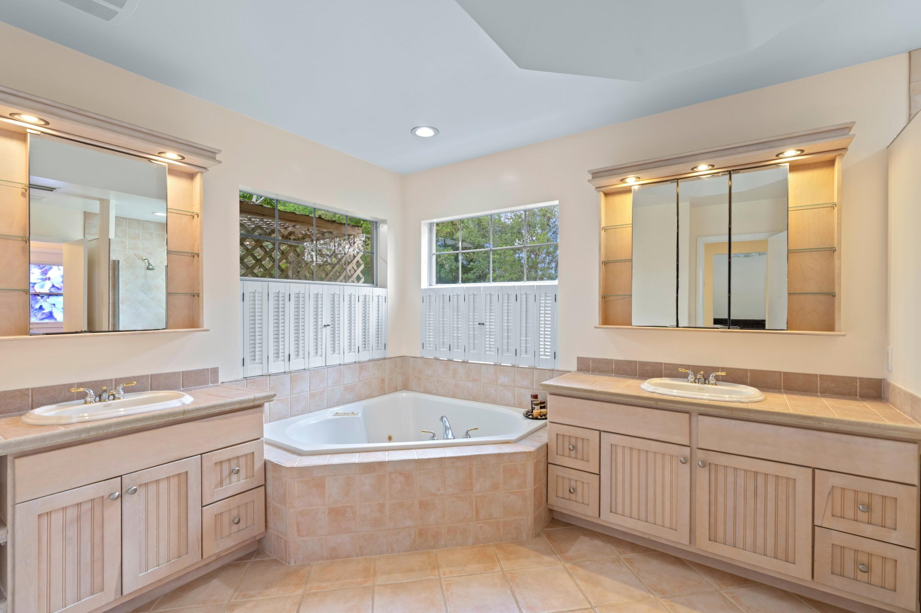 CLUSTERS CORAL SPRINGS - Residential