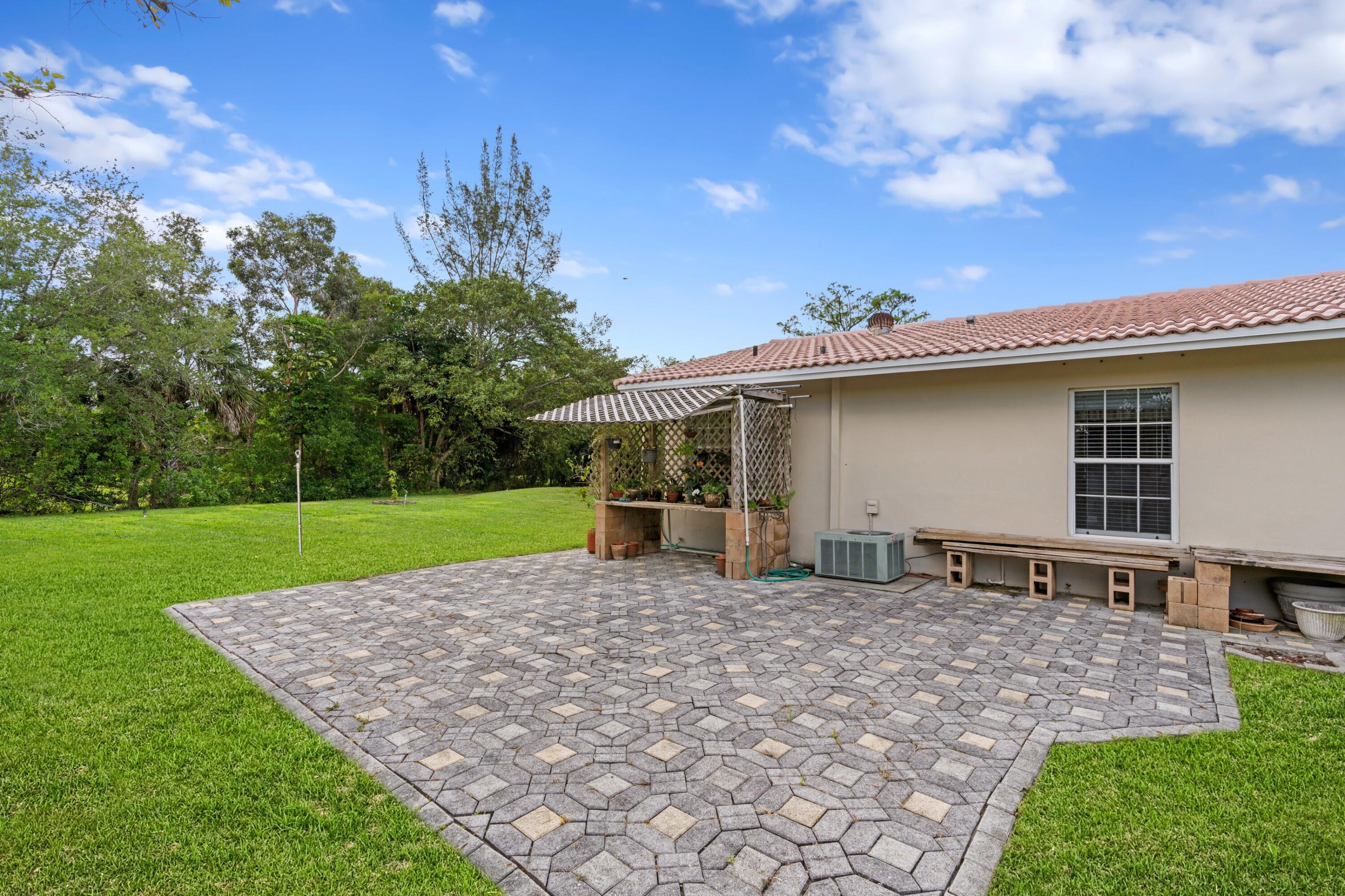 CLUSTERS CORAL SPRINGS - Residential