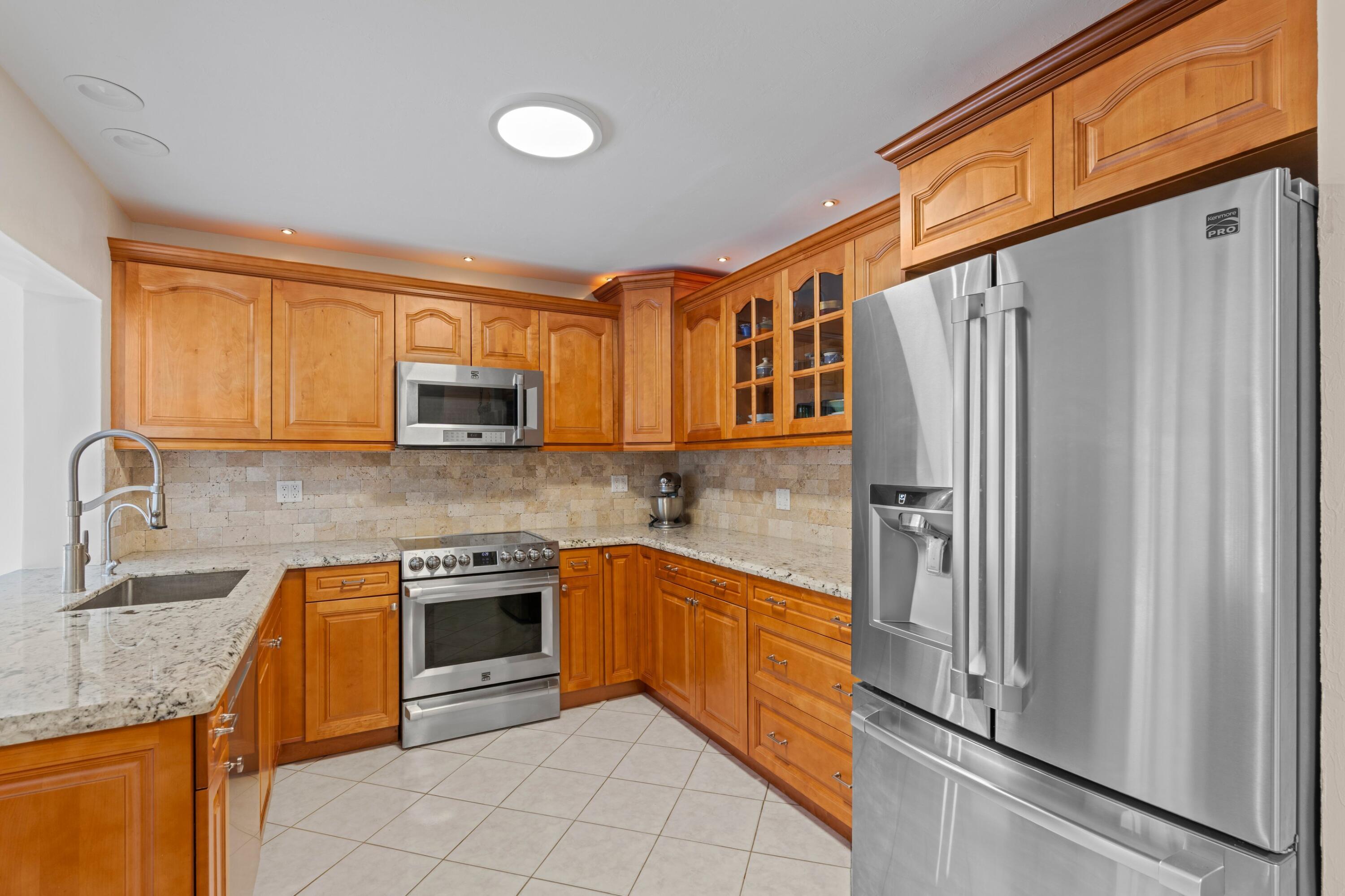 CLUSTERS CORAL SPRINGS - Residential