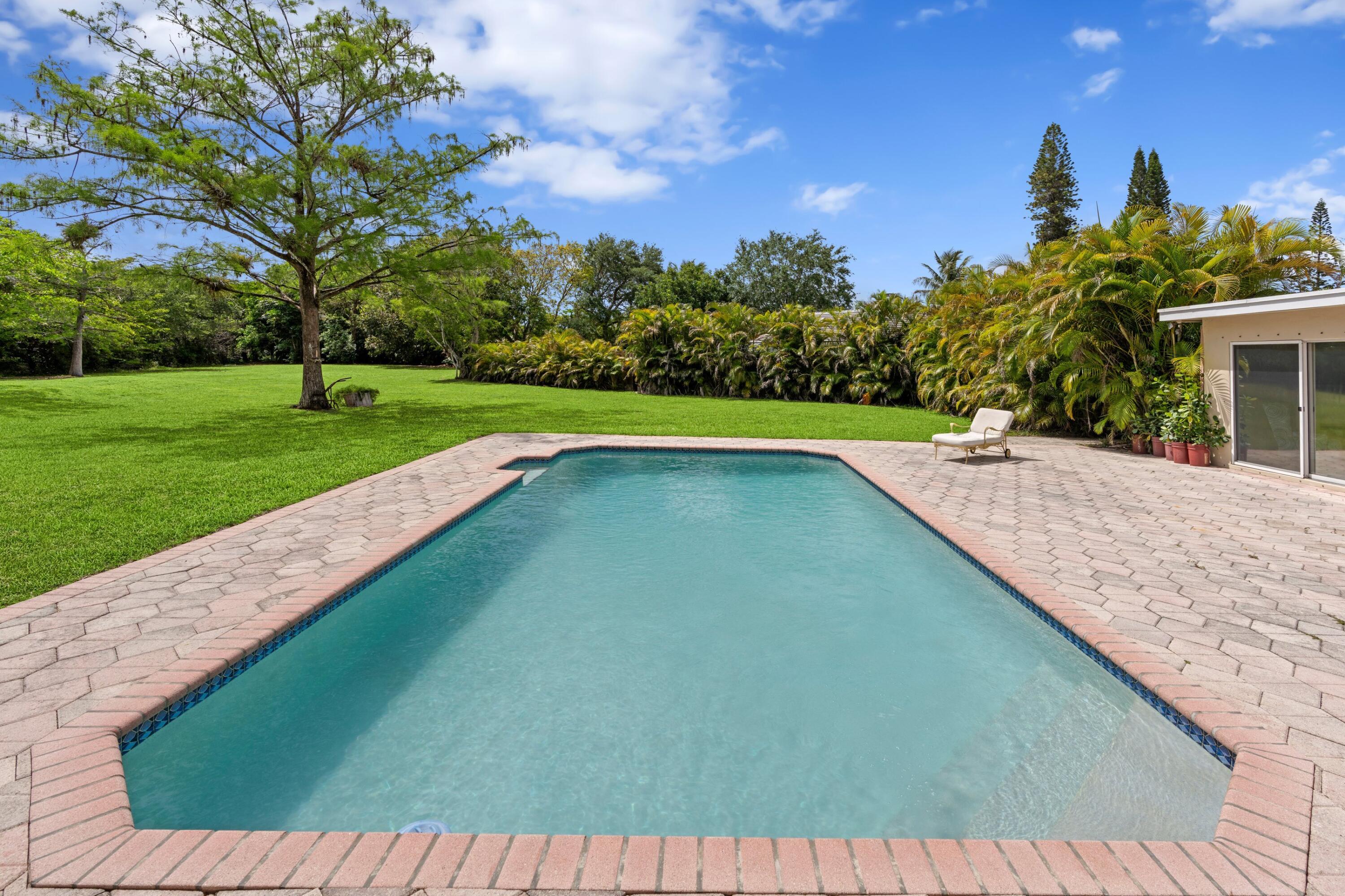 CLUSTERS CORAL SPRINGS - Residential