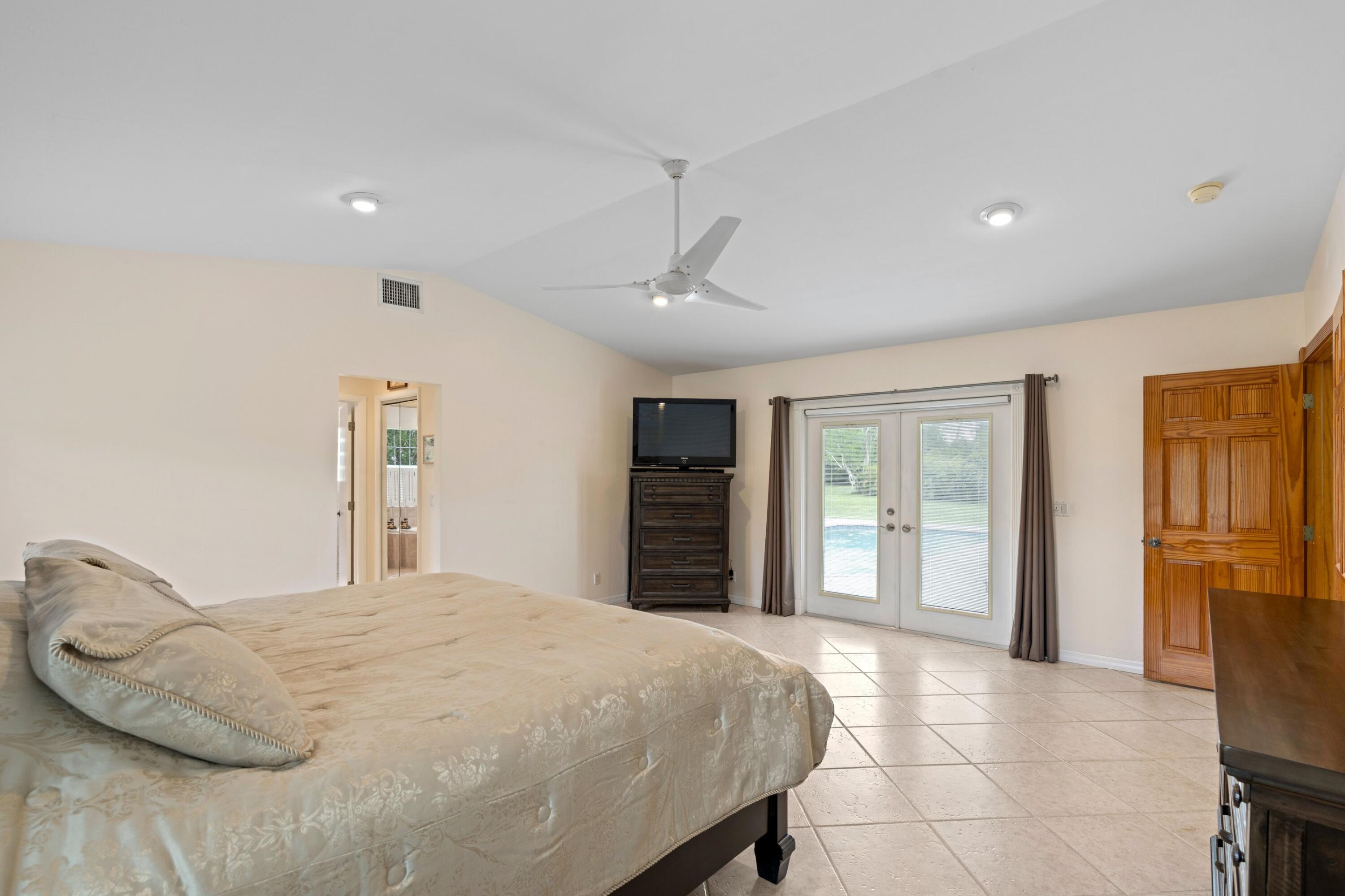 CLUSTERS CORAL SPRINGS - Residential