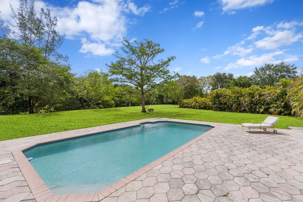 Photo of 9601 NW 36th Manor, Coral Springs, FL 33065 (MLS # B26027004)