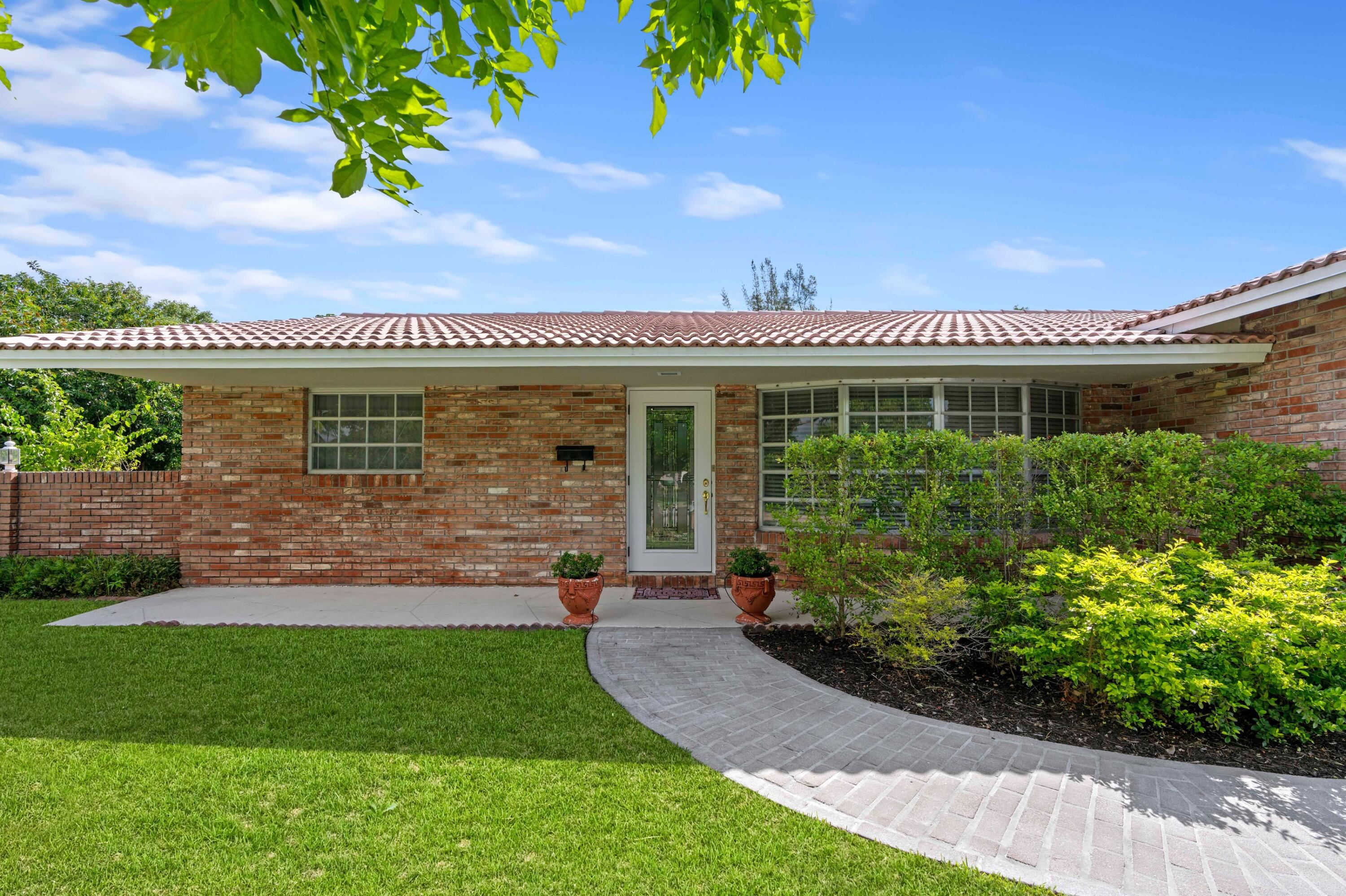 CLUSTERS CORAL SPRINGS - Residential
