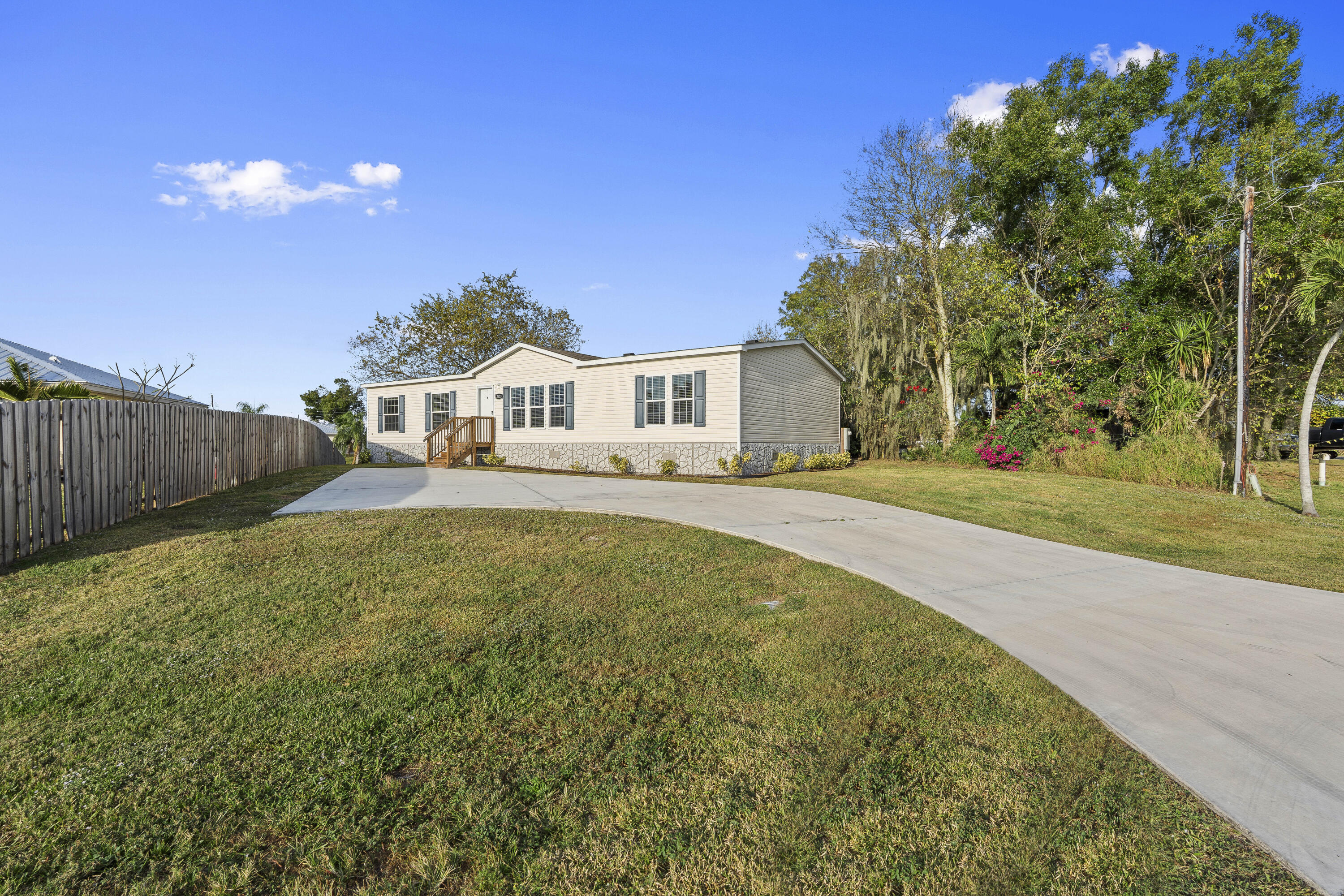 TAYLOR CREEK ISLES - Residential