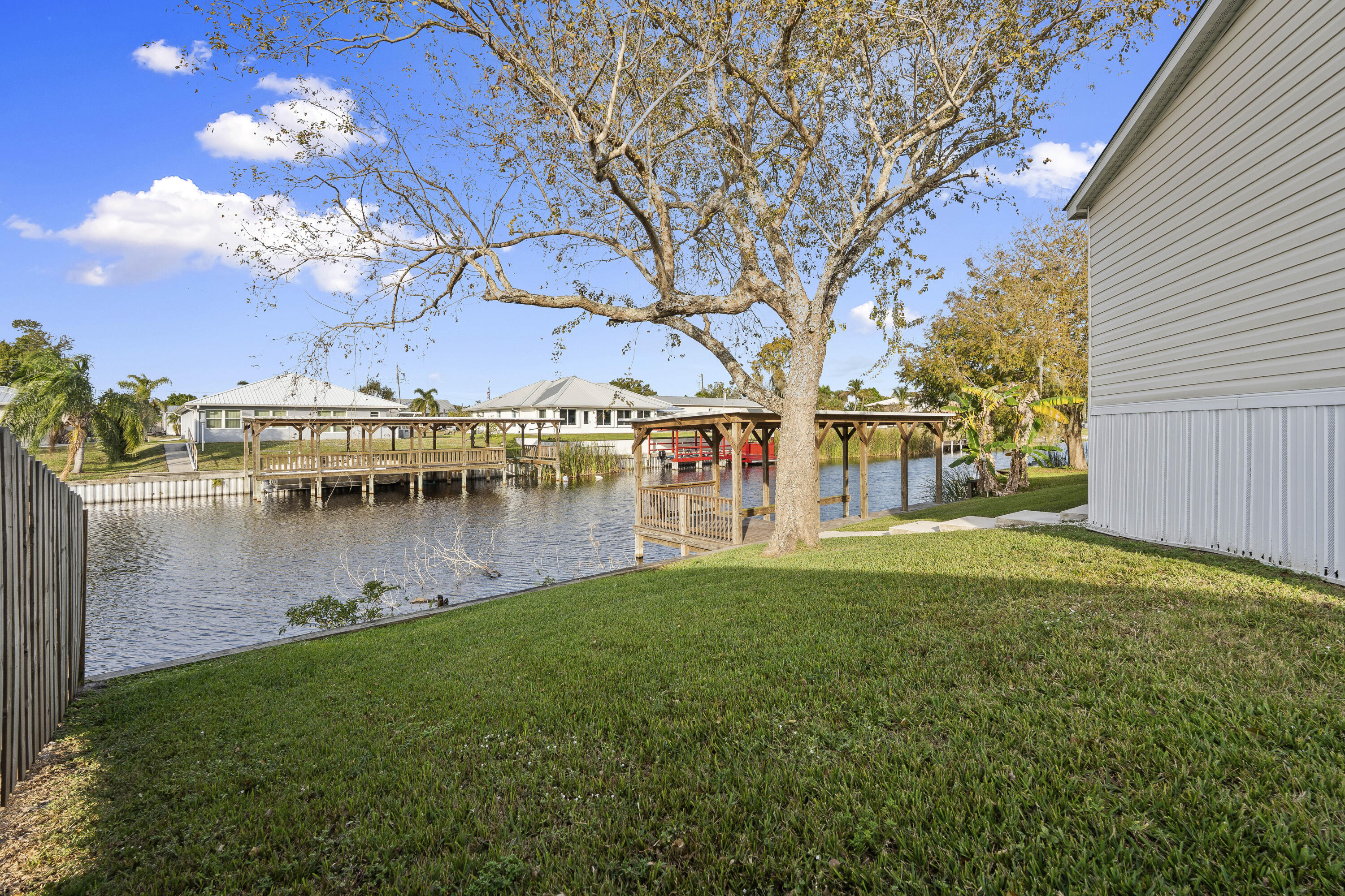 TAYLOR CREEK ISLES - Residential