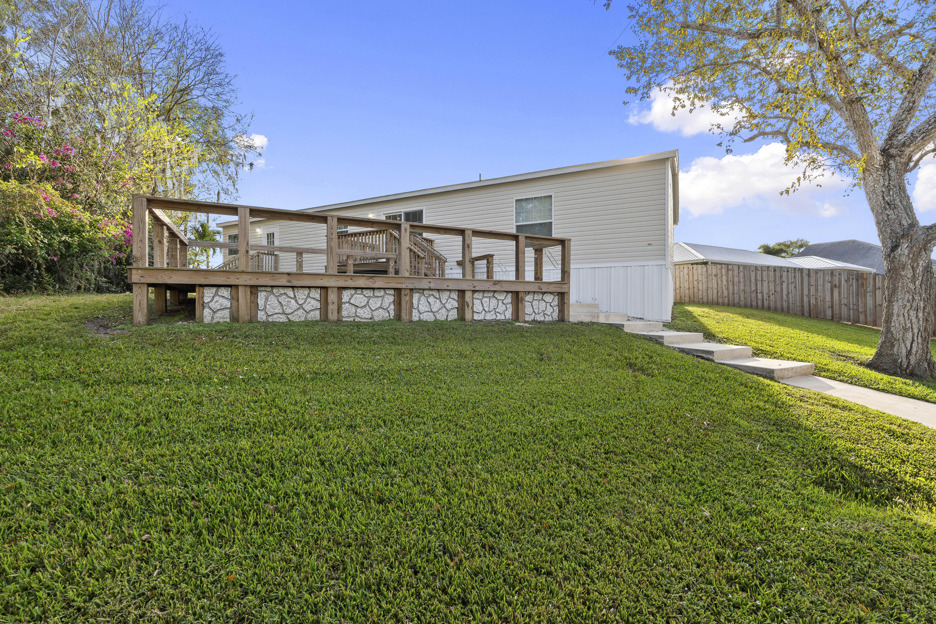 TAYLOR CREEK ISLES - Residential