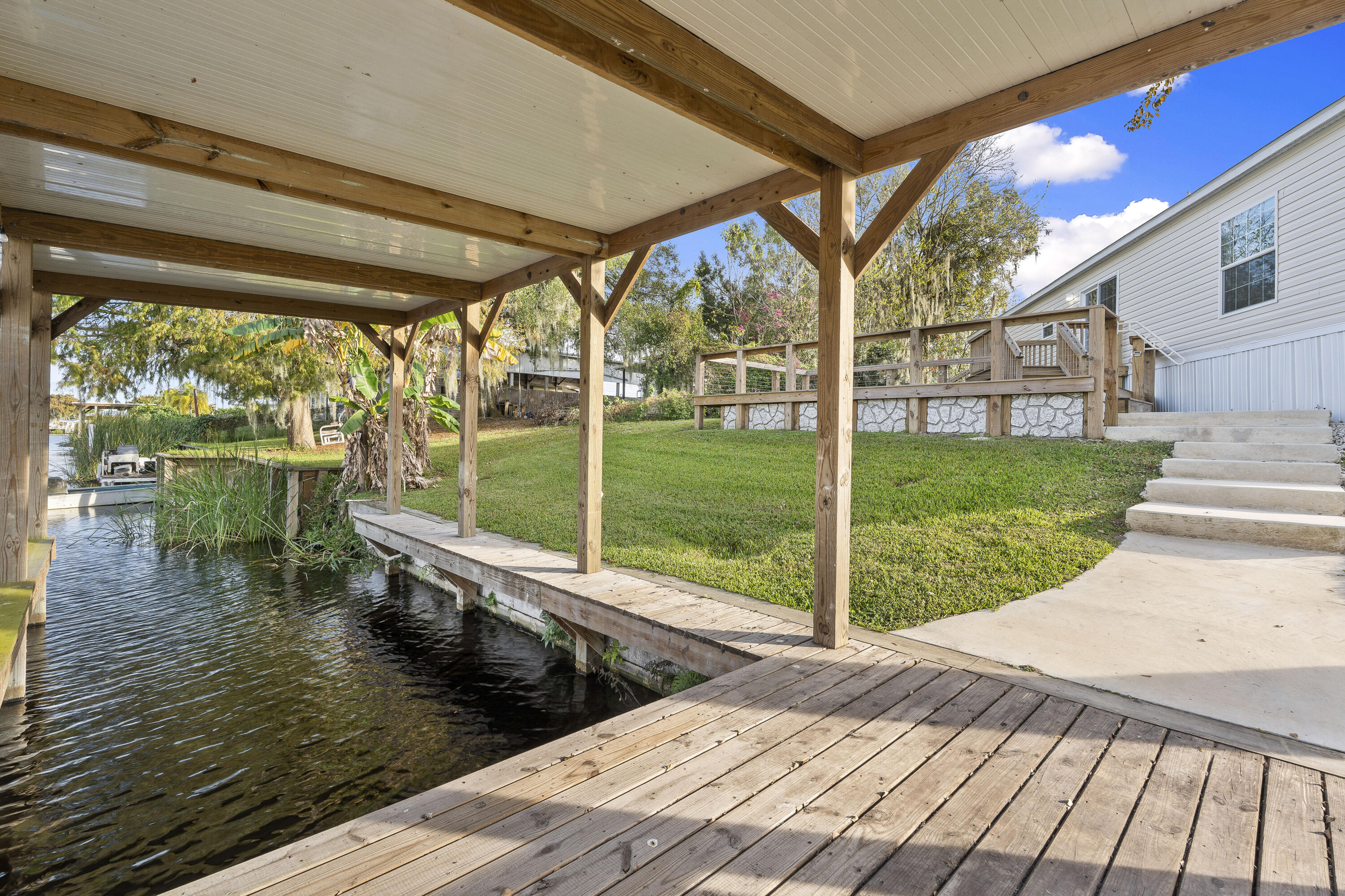 TAYLOR CREEK ISLES - Residential