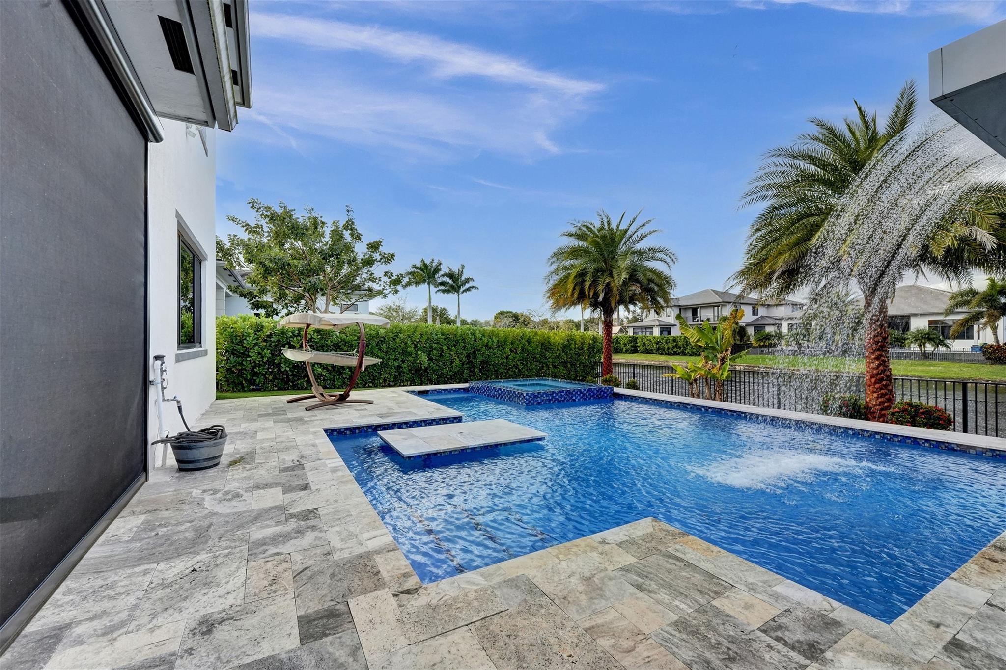 Cascata@Miralago - Residential