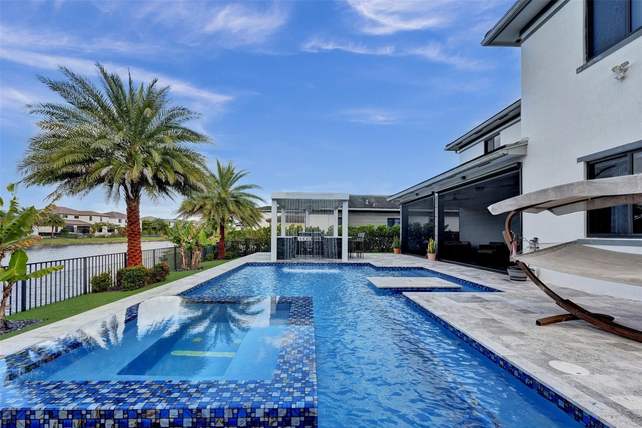 Cascata@Miralago - Residential
