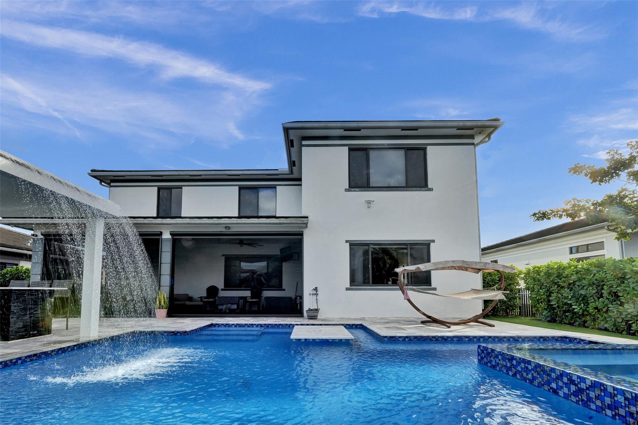 Cascata@Miralago - Residential