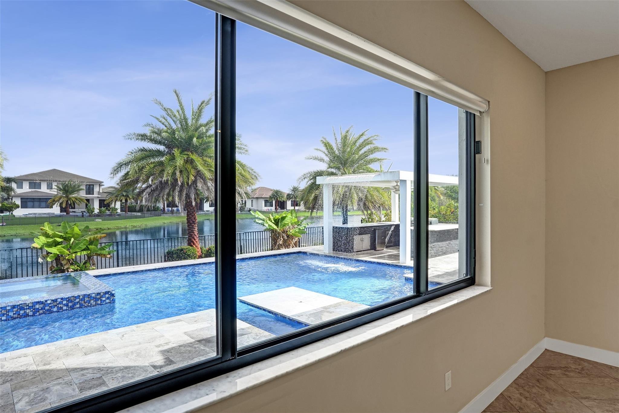 Cascata@Miralago - Residential