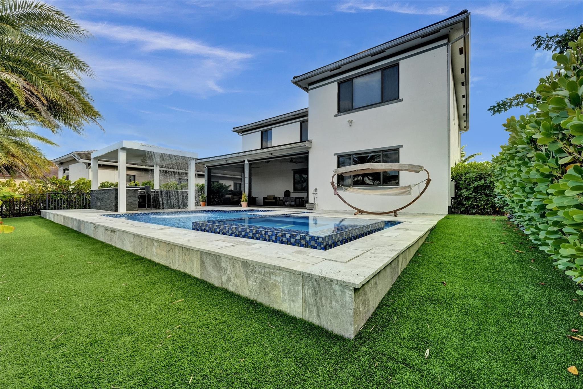 Cascata@Miralago - Residential