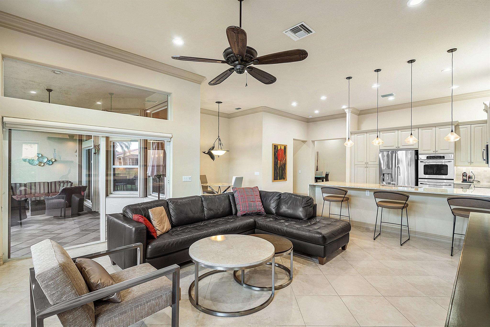 VALENCIA POINTE 3 - Residential