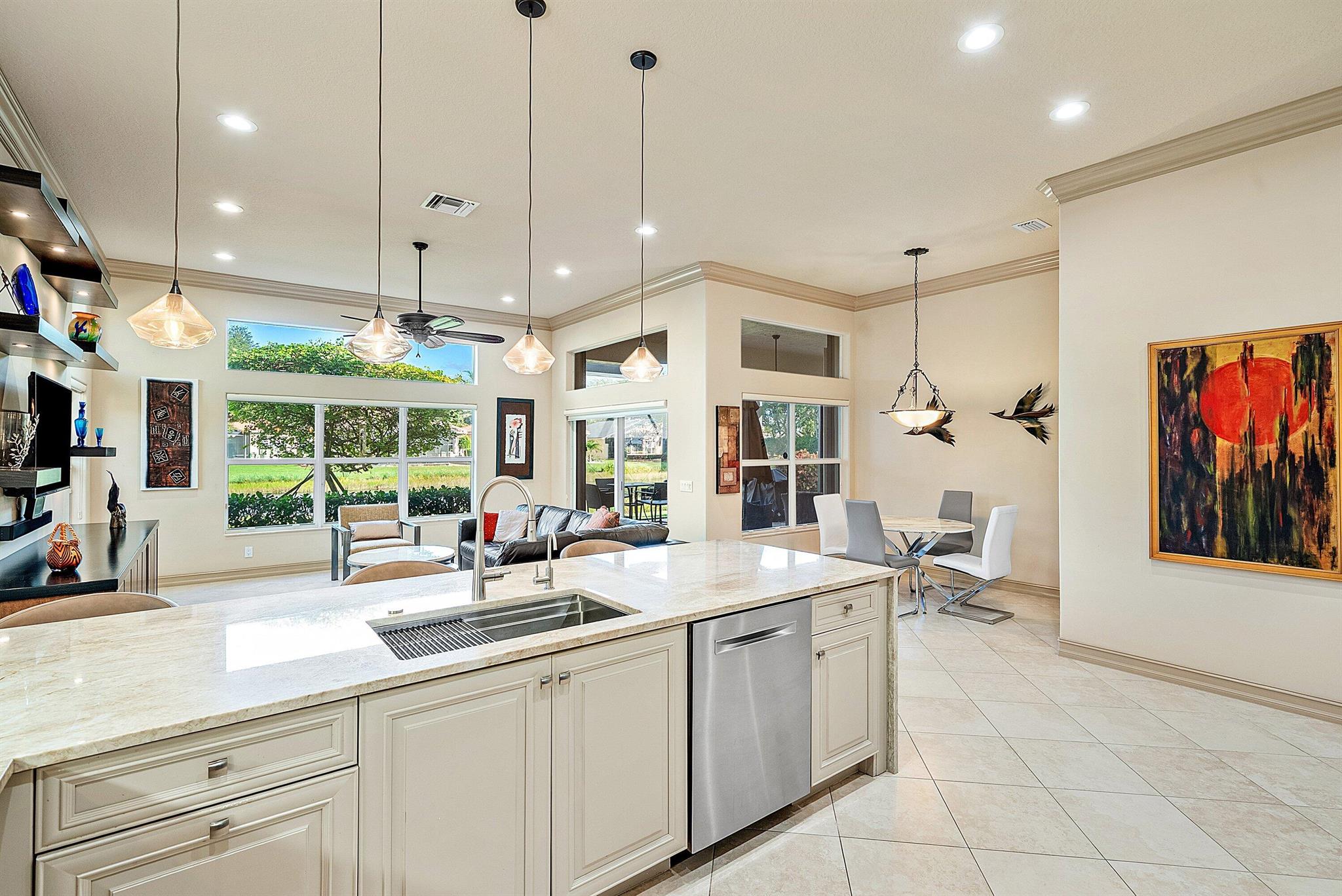 VALENCIA POINTE 3 - Residential