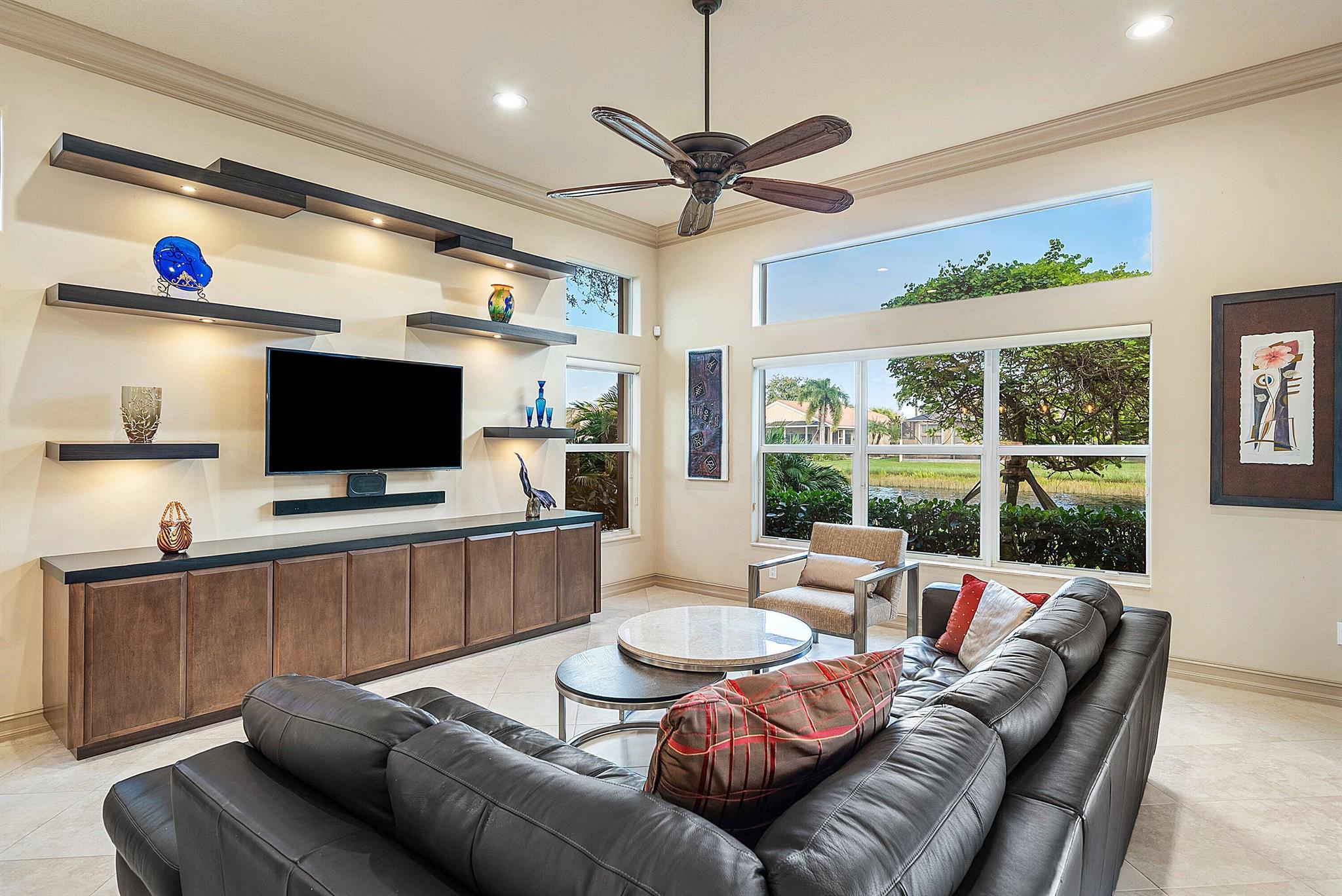 VALENCIA POINTE 3 - Residential