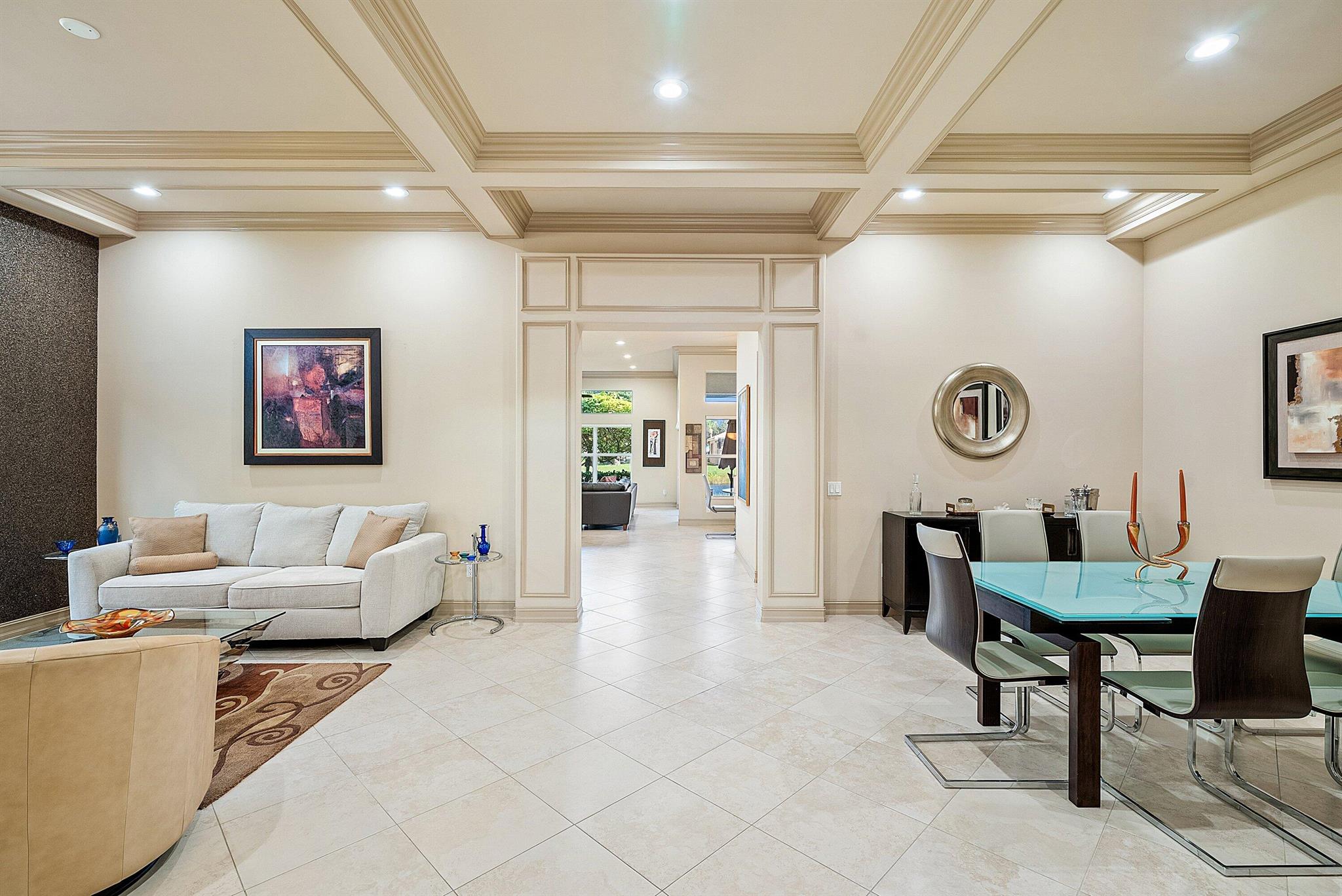 VALENCIA POINTE 3 - Residential