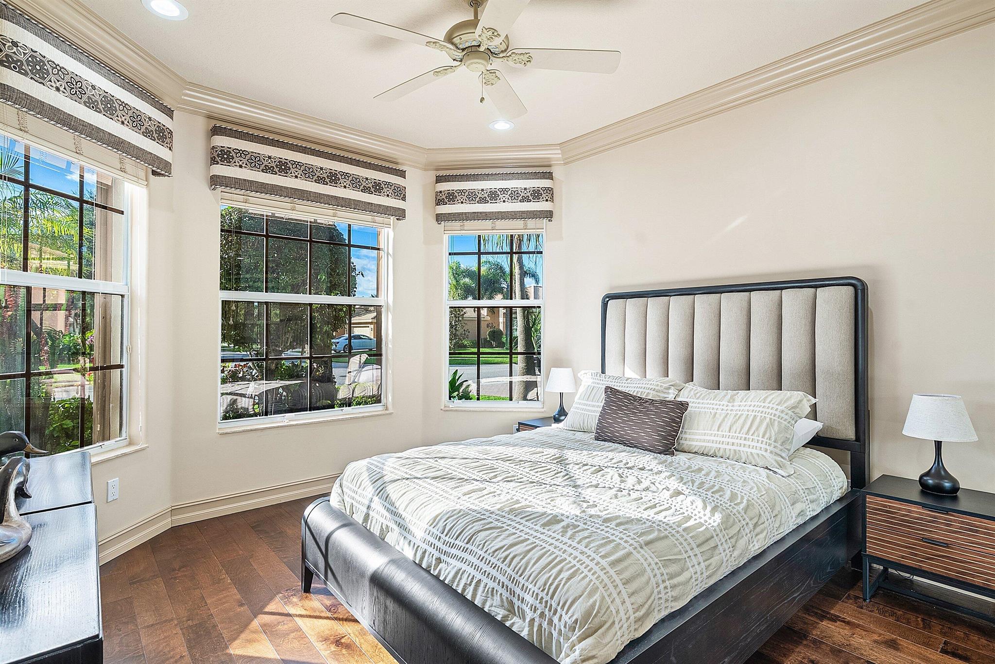 VALENCIA POINTE 3 - Residential