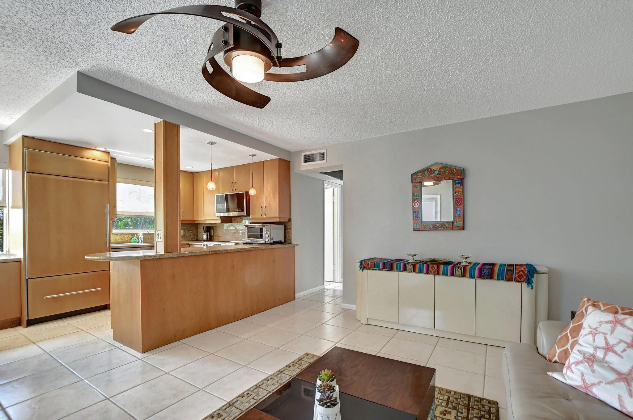 ASHBY C CONDO - Residential
