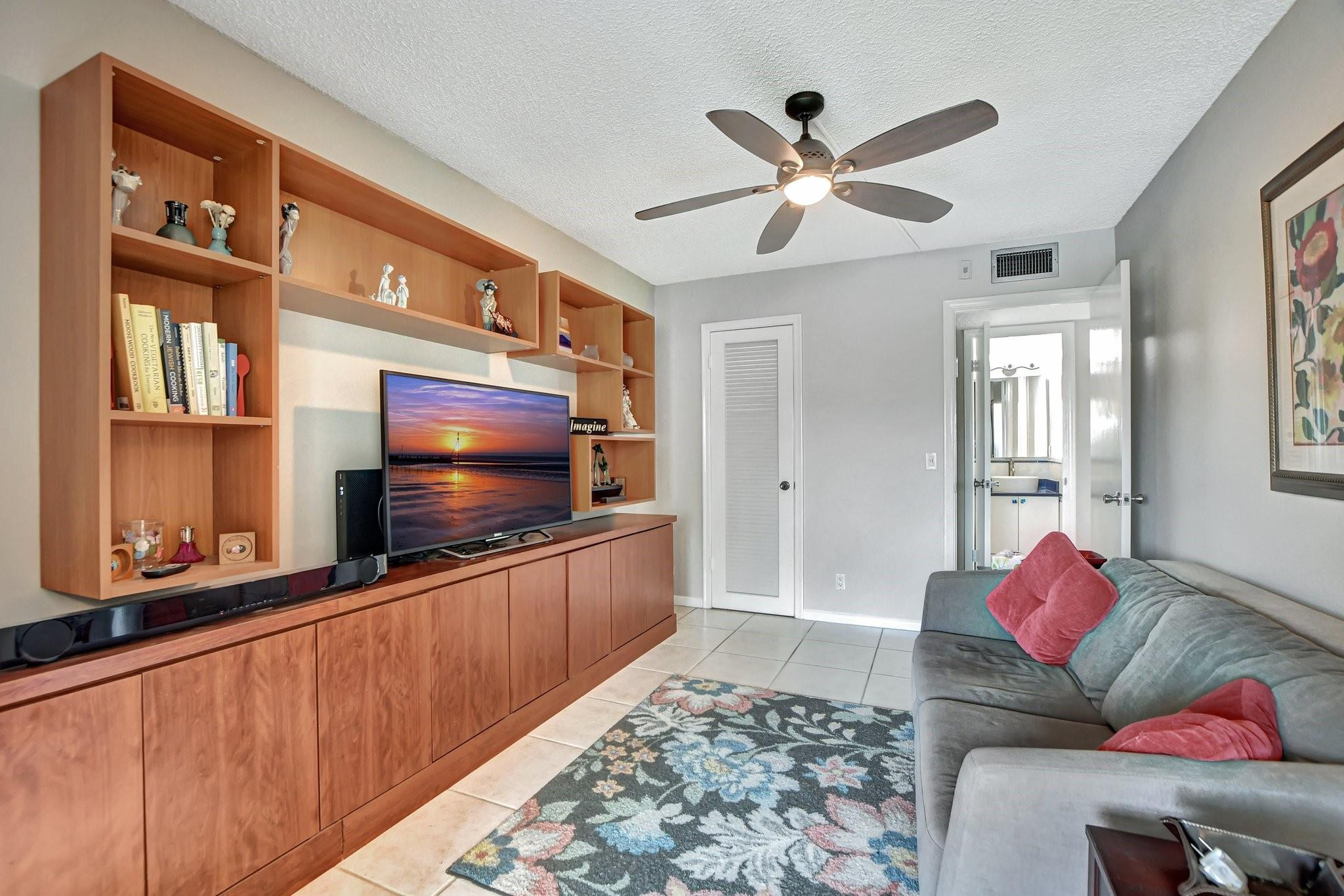ASHBY C CONDO - Residential