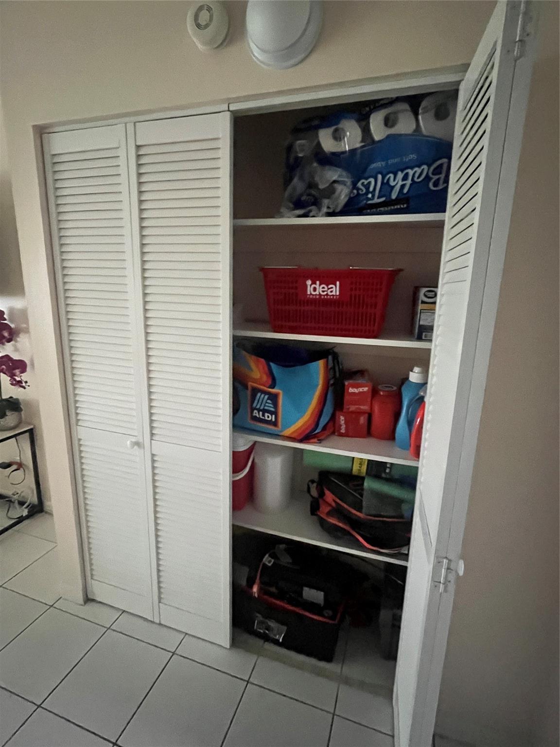 Palm Village Club Condo - Residential Lease