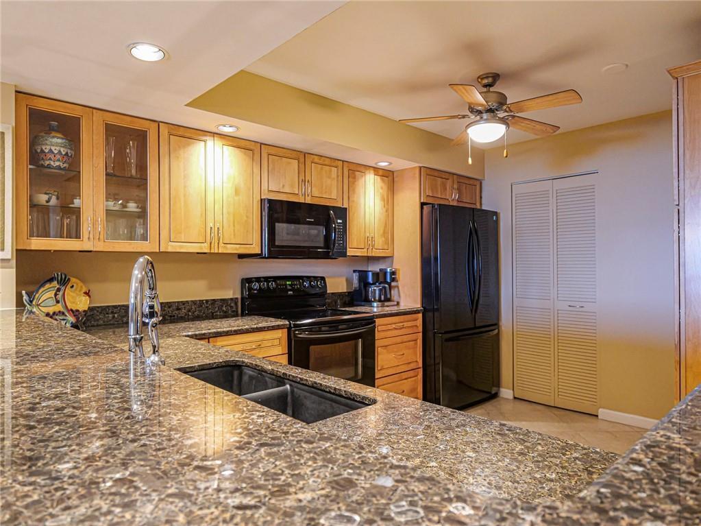 SEAQUAY CONDOMINIUM - Residential