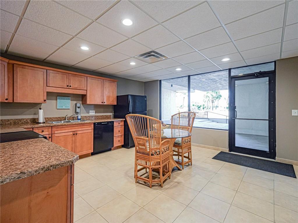 SEAQUAY CONDOMINIUM - Residential