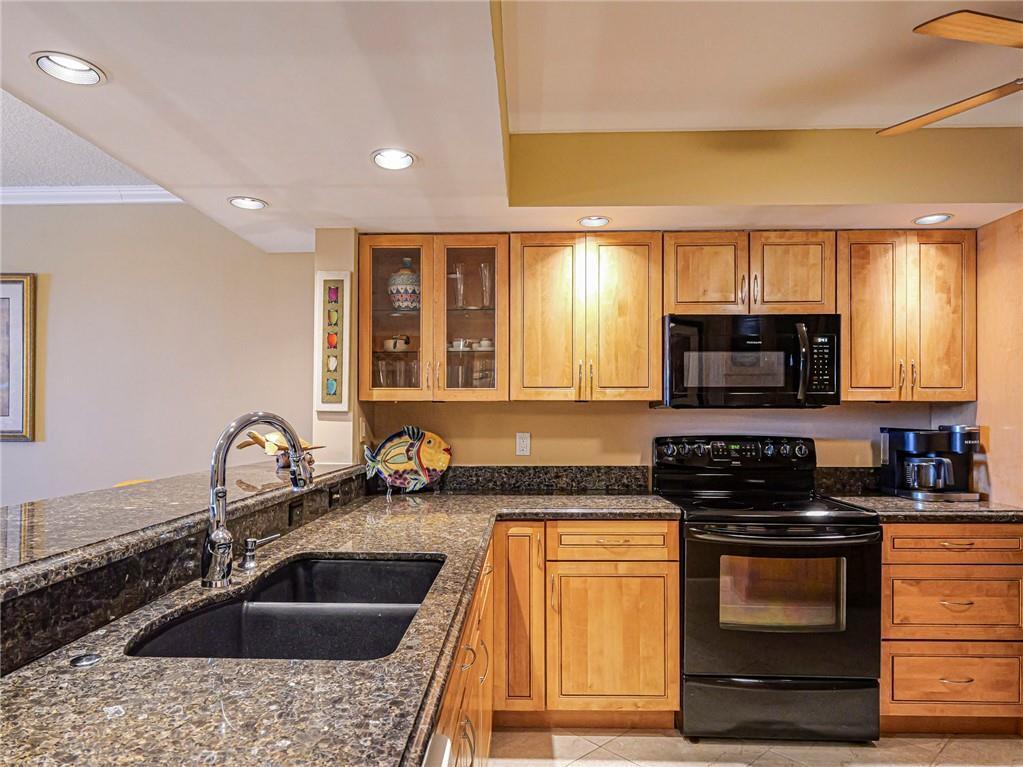 SEAQUAY CONDOMINIUM - Residential