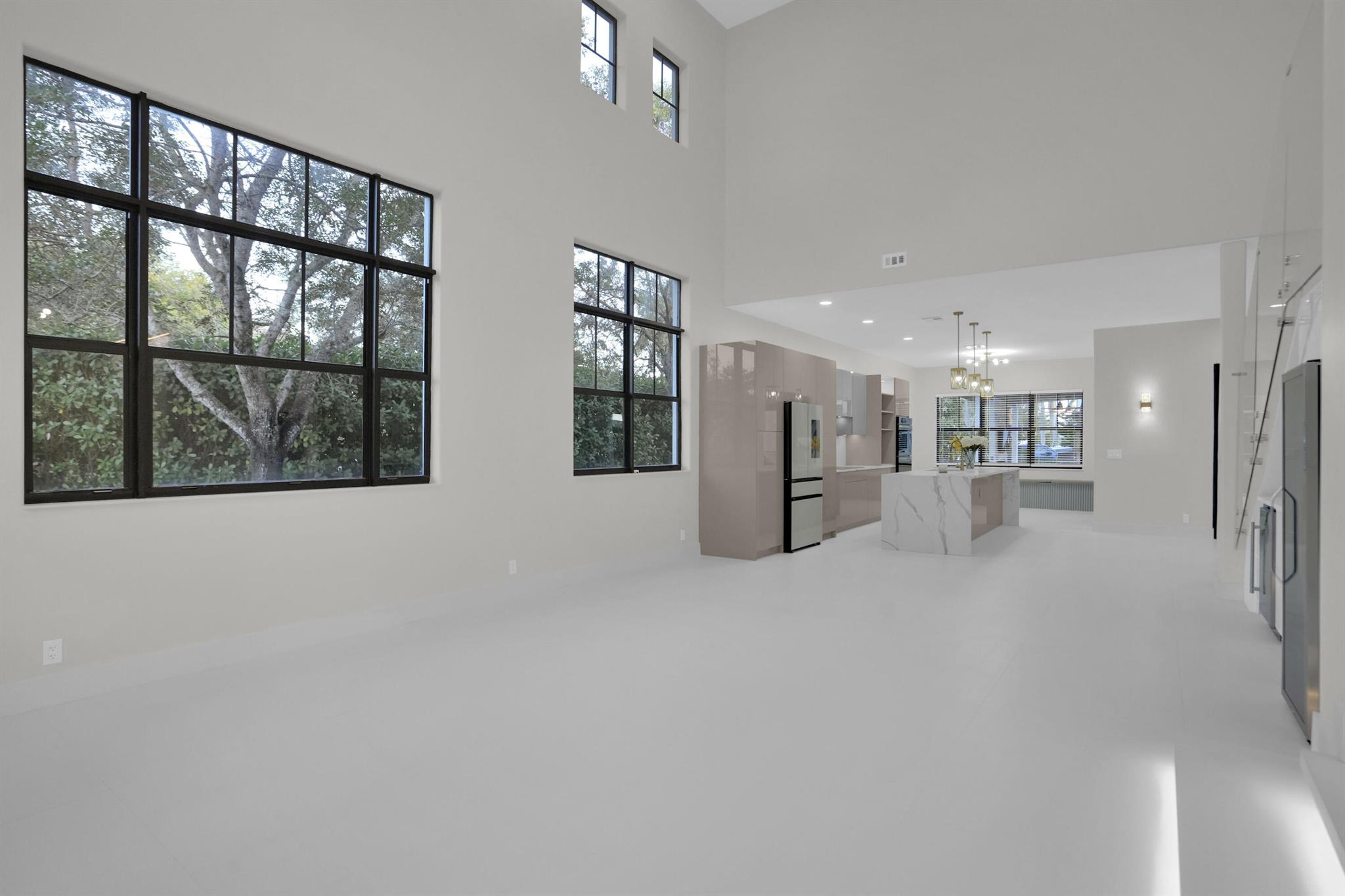 7582 NW 127th Manor