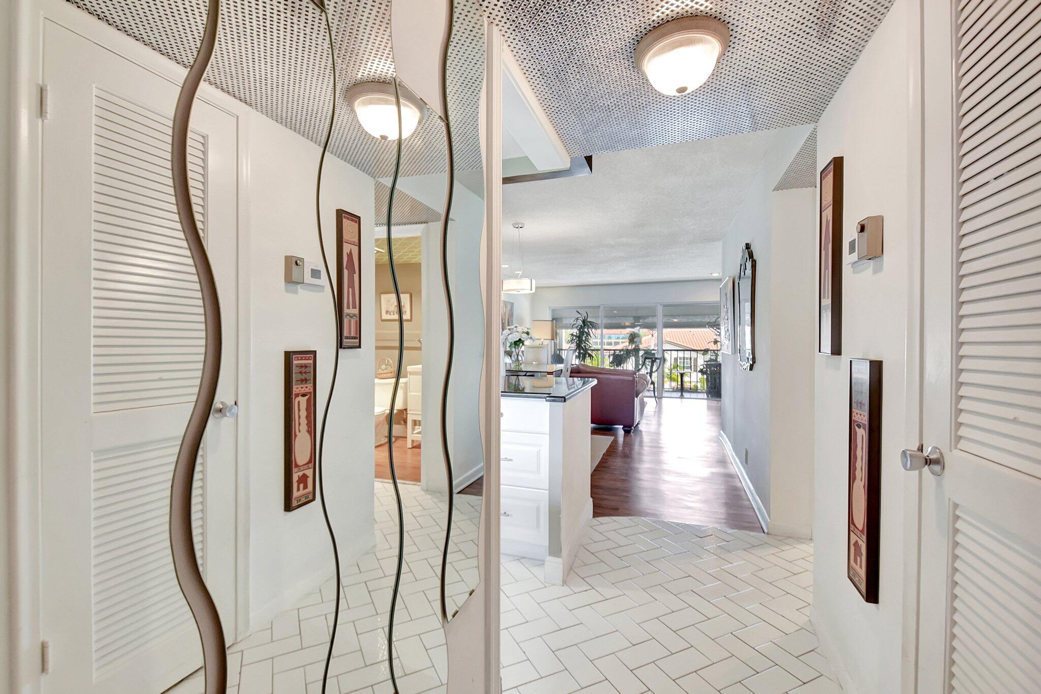 FOUNTAINS OF PALM BEACH CONDO 7 - Residential