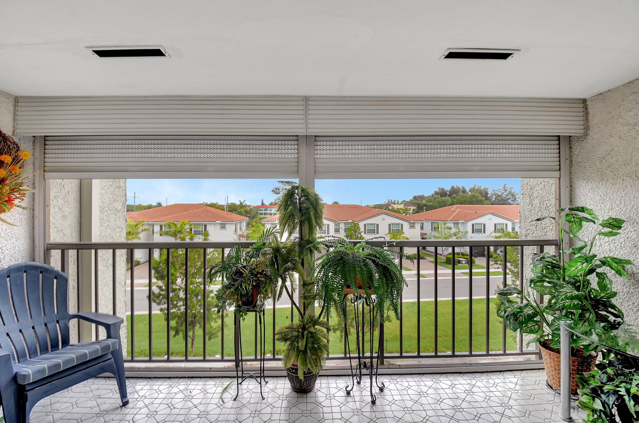 FOUNTAINS OF PALM BEACH CONDO 7 - Residential