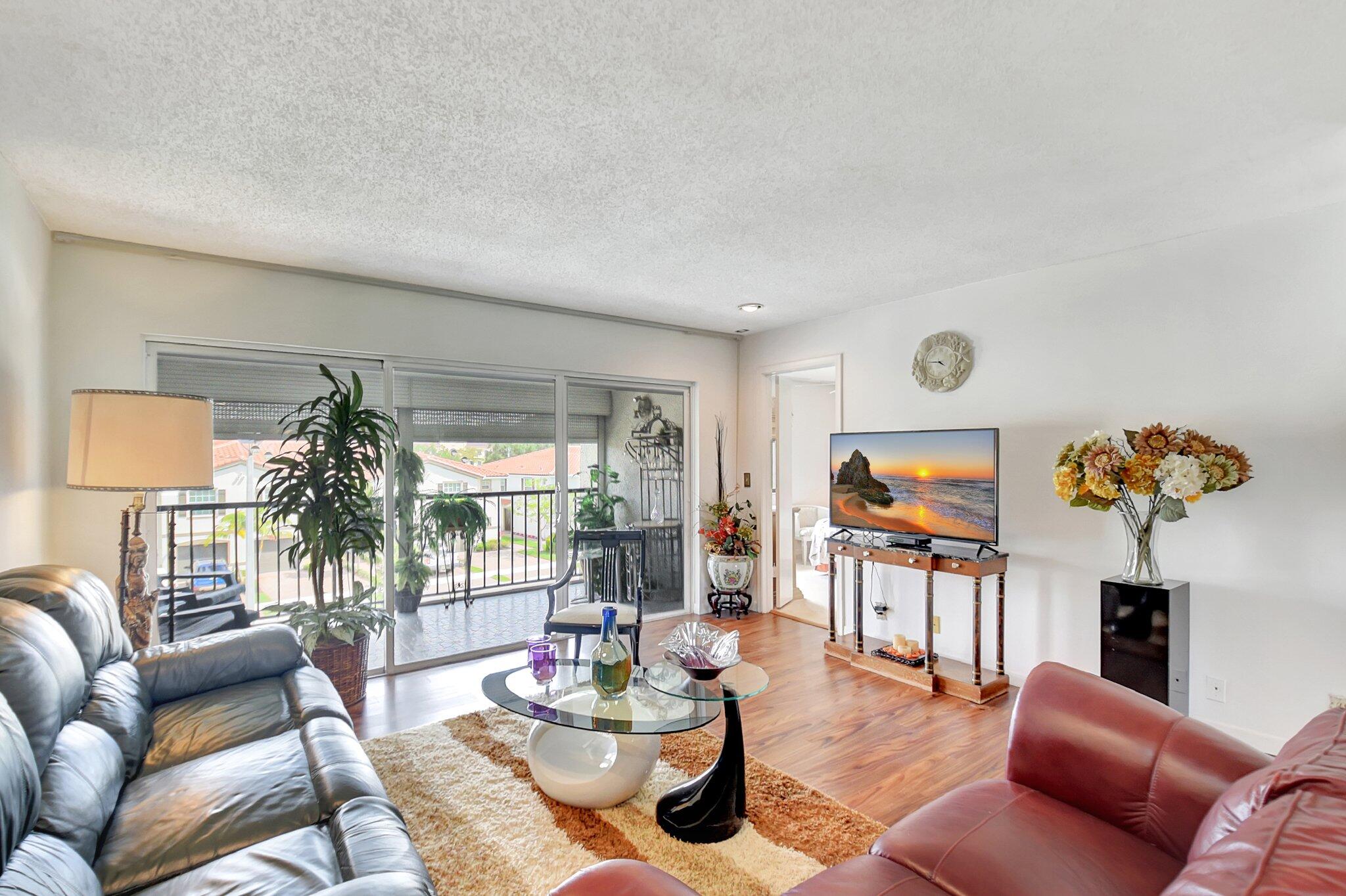 FOUNTAINS OF PALM BEACH CONDO 7 - Residential