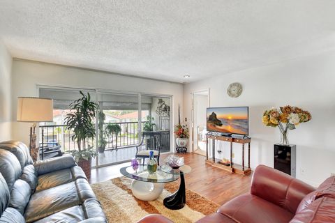 Tiny photo for 4070 Tivoli Ct #307, Lake Worth, FL 33467 (MLS # R11166860)
