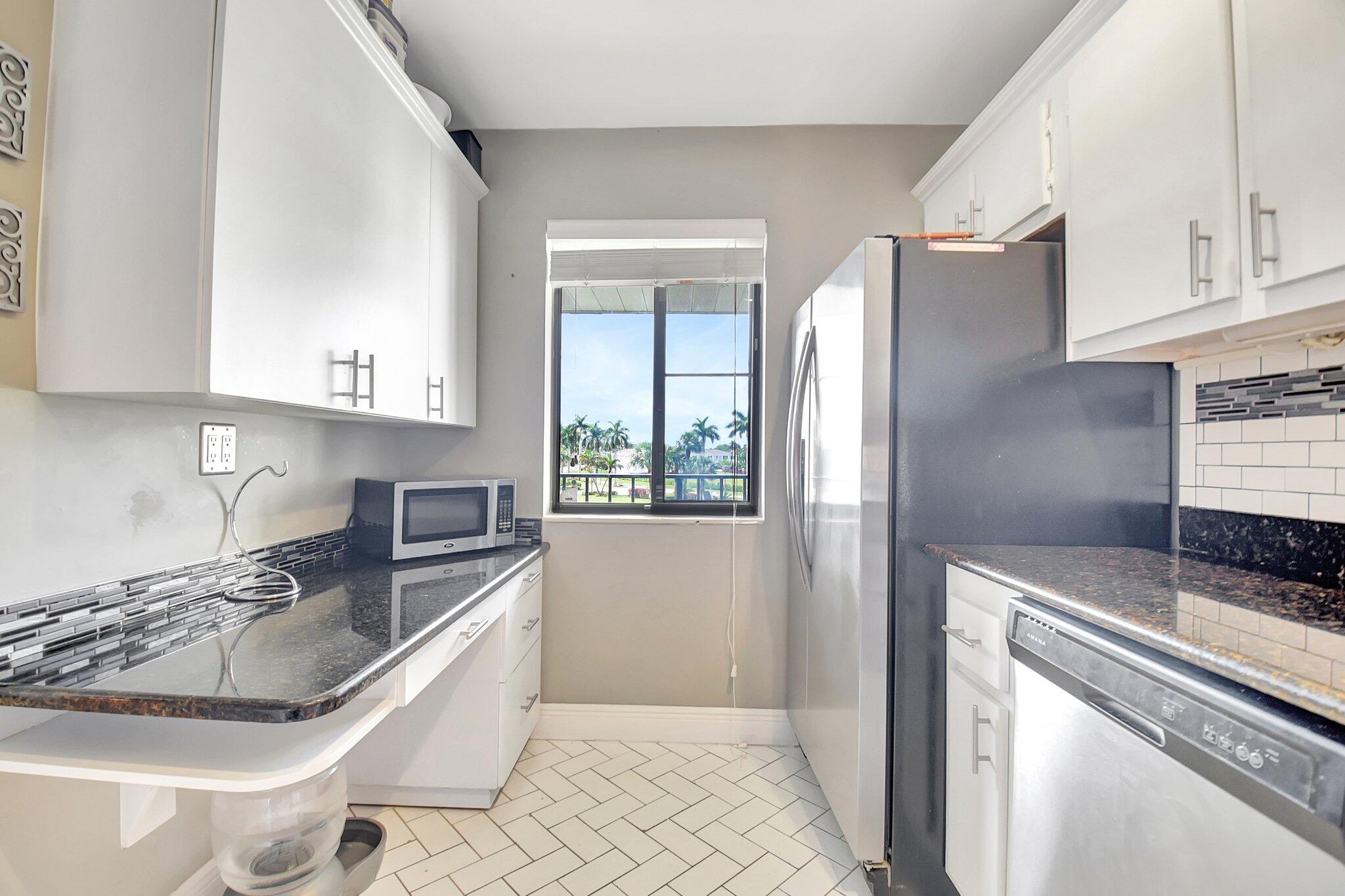 FOUNTAINS OF PALM BEACH CONDO 7 - Residential