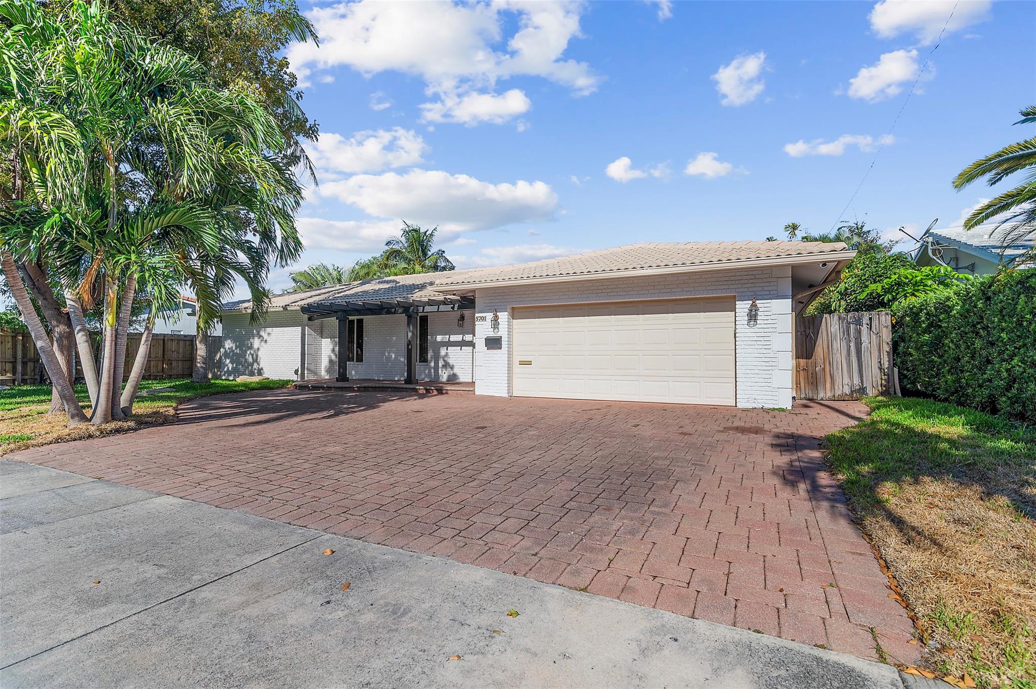 5701 NE 22nd Way