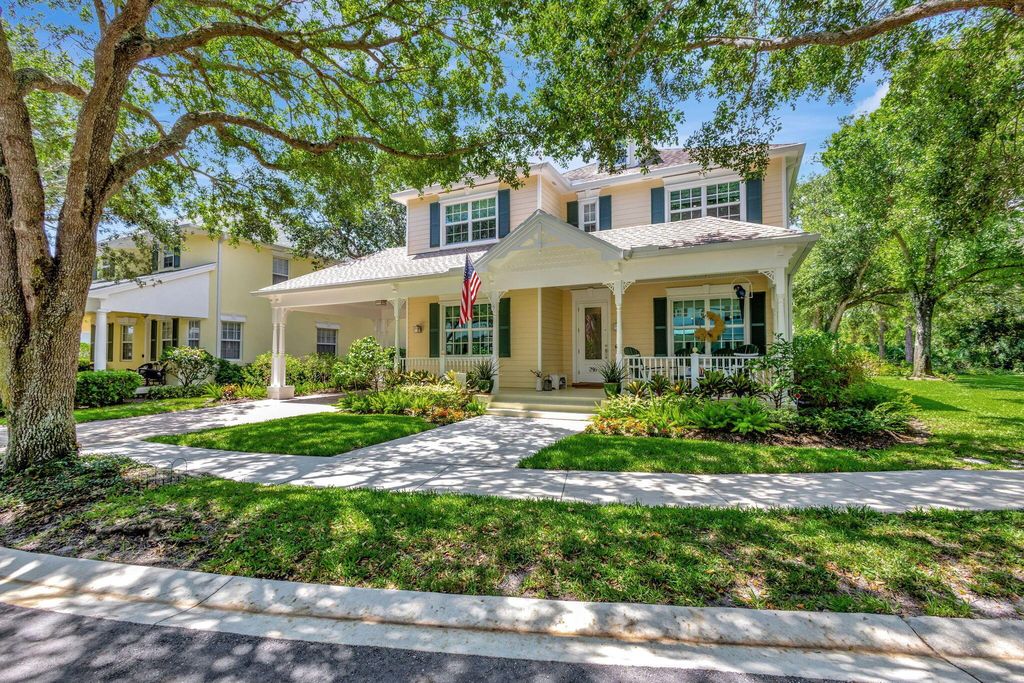 Photo of 246 Sweet Bay Circle, Jupiter, FL 33458 (MLS # R10994523)