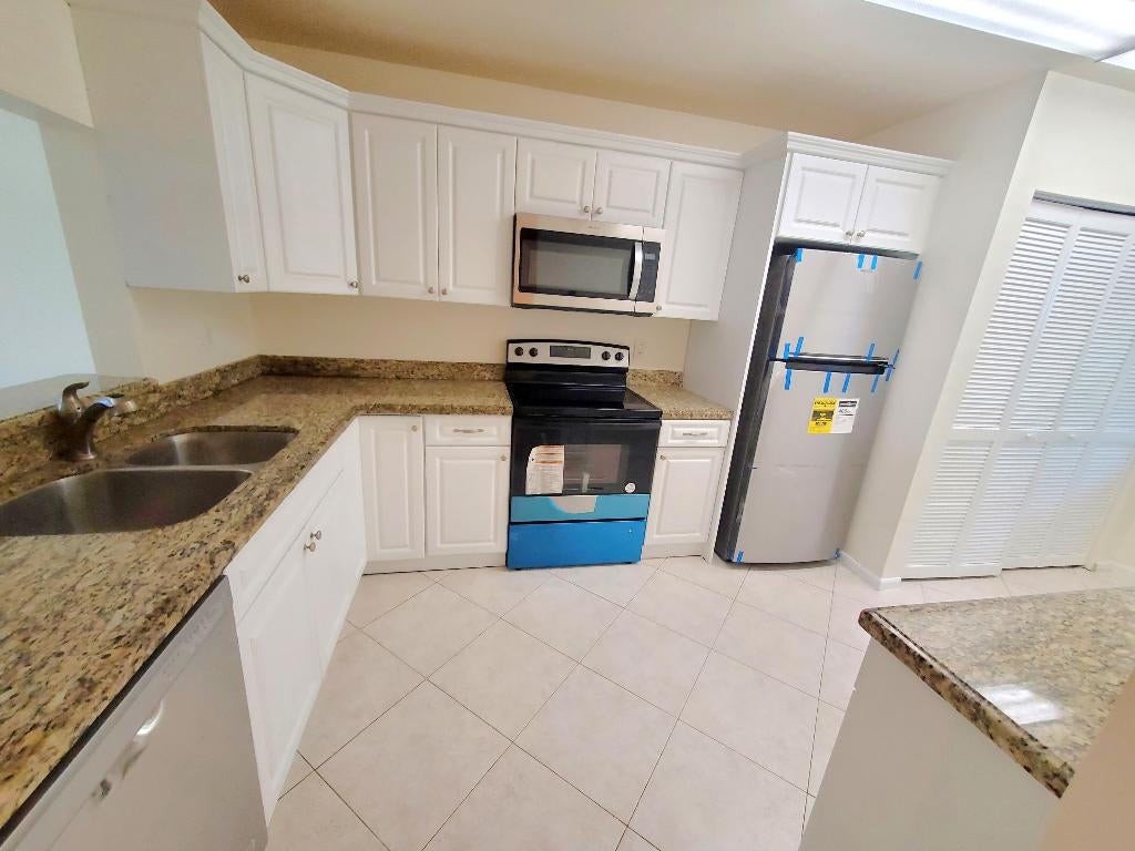 Photo of 2900 SW 22nd Circle #221c, Delray Beach, FL 33445 (MLS # R10963247)