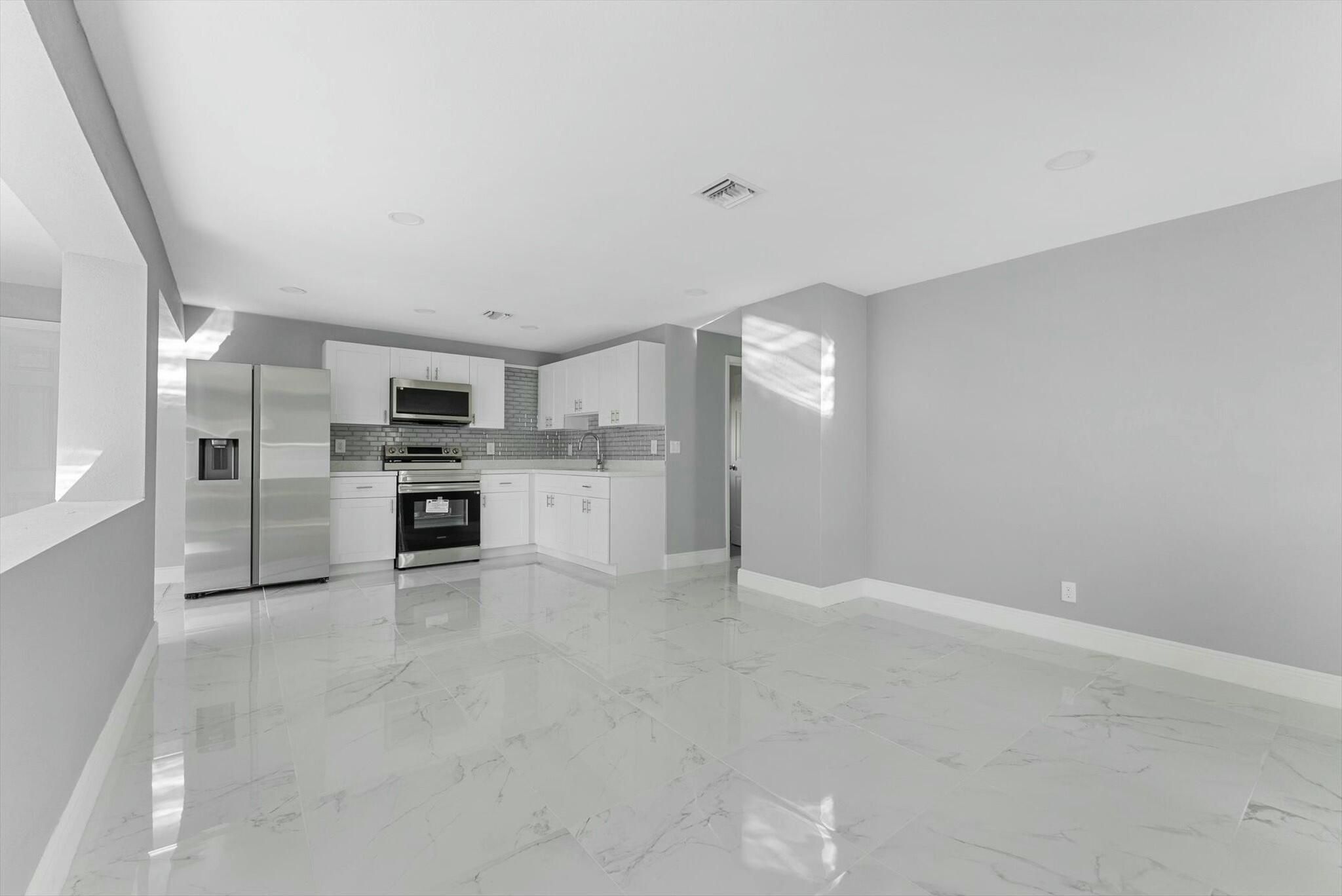 HILLSBORO RIVER ESTATES - Residential